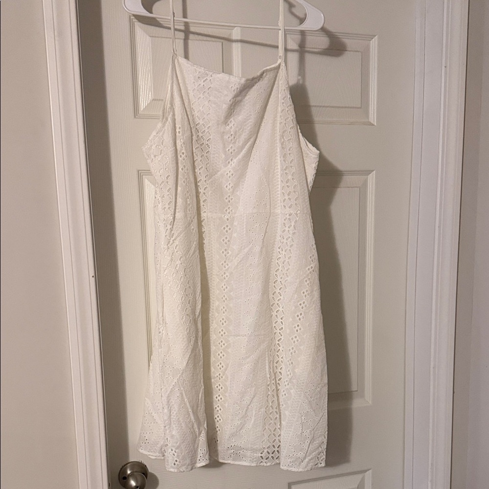 Elegant White Lace Dress